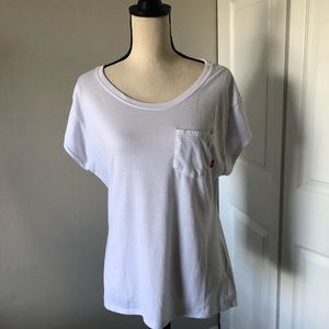 NIKE ONE POCKET SCOOP NECK LADIES T-SHIRT